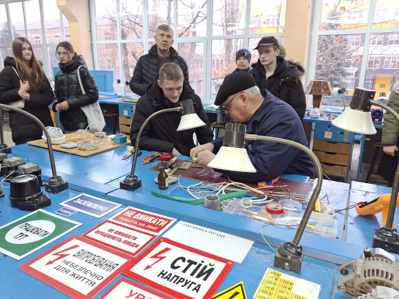 dni vidkritih dverey ptu 21